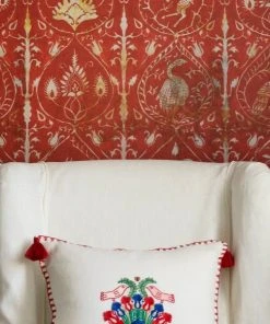 Mind The Gap Hunter's Tapestry Wallpaper