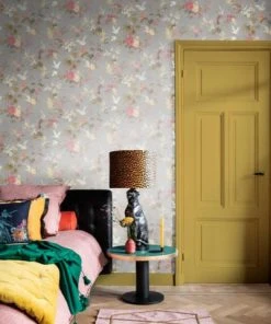 BN Fiore Heron Print Wallpaper Dove Rose & Thorn