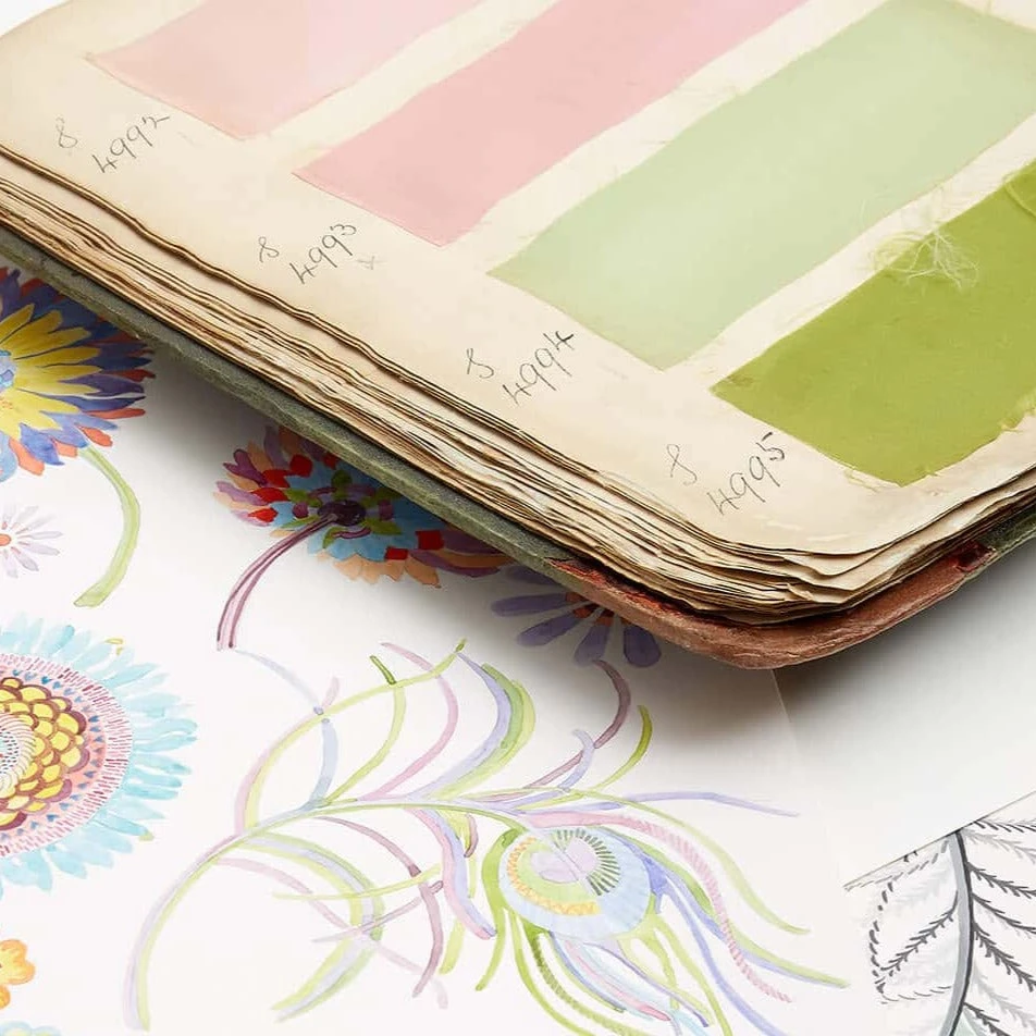 Liberty Fabrics Poppy Meadowfield Wallpaper In Lichen - Floral Heritage Wallpaper for Home Decor 11 Liberty Fabrics Poppy Meadowfield Wallpaper In Lichen