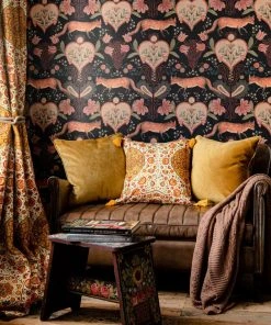 Mind The Gap Rose & Thorn The Vixen - Cream Wallpaper